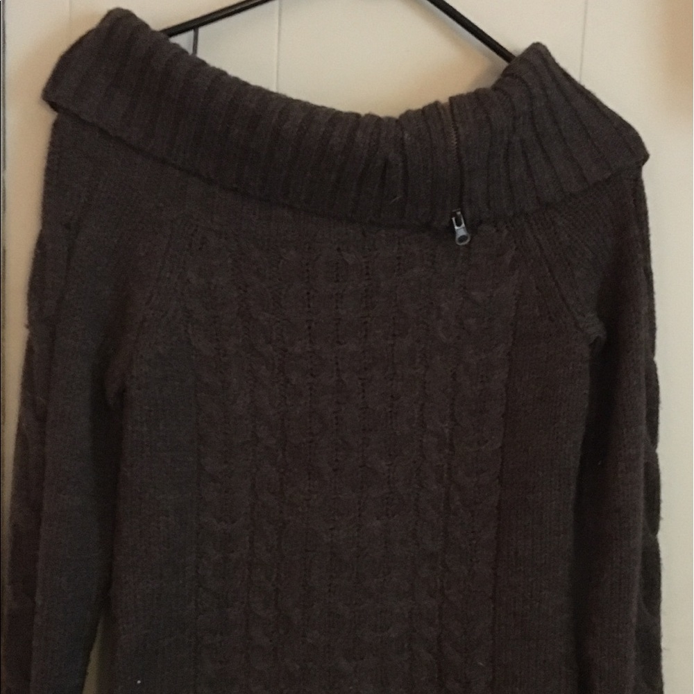 Sweater - Picture 4 of 6